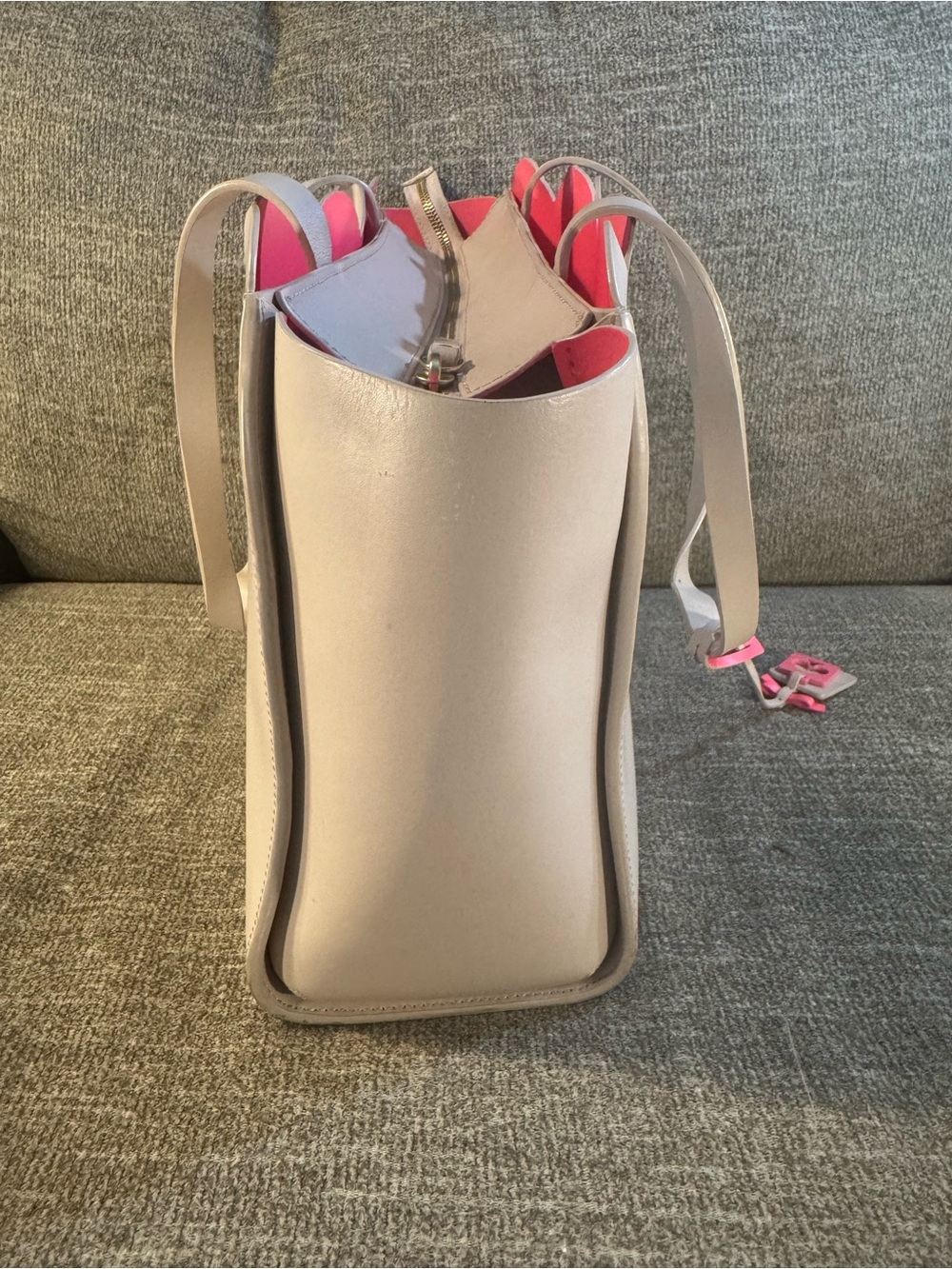 Kate Spade New York Scallop-Trimmed Leather Tote dual-faced design - Picture 4 of 11